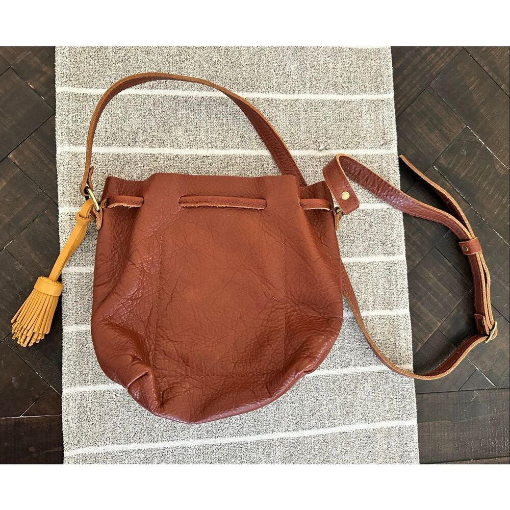 Portland Leather Brown Pebbled Bucket Bag With Tassel - Picture 4 of 4